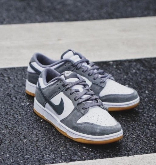 Nike SB Dunk Low Grey Gum