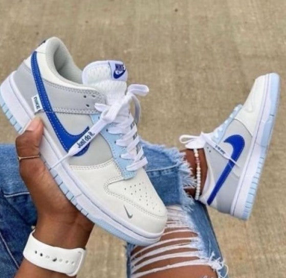 Nike SB Dunk Low Ivory Hyper Royal