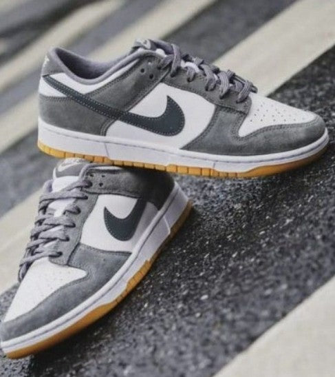 Nike SB Dunk Low Grey Gum