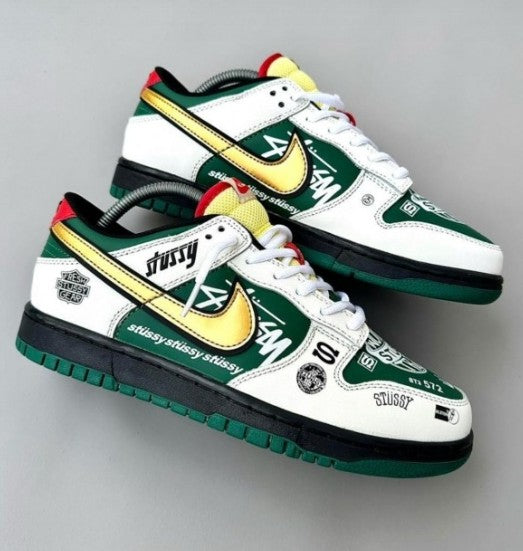 SB Dunk Low Stussy