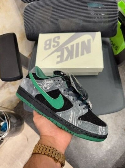 Nike SB Dunk Low Pro There Skateboard