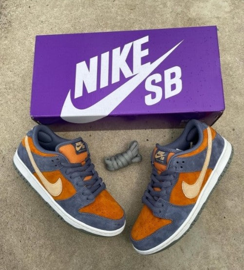 Nike SB Dunk Low Pro Light Carbon Monarch