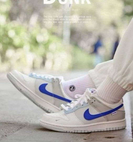 Nike SB Dunk Low Ivory Hyper Royal