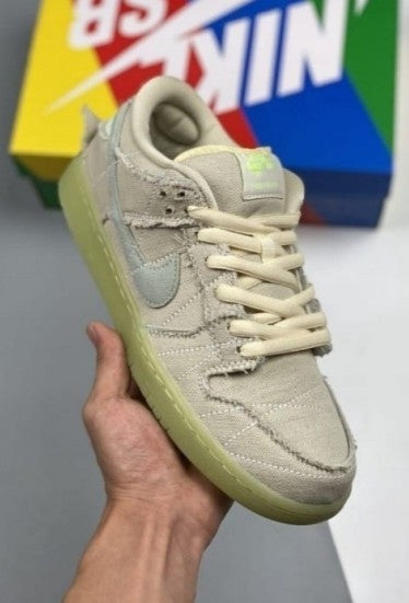 Nike SB Dunk Low "Mummy"