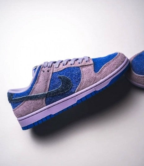 Nike SB Dunk Low "Hydrangeas"