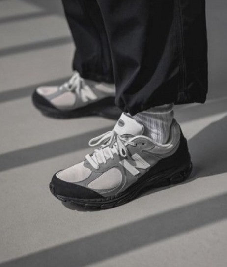 # New_Balance Basement X 2002R