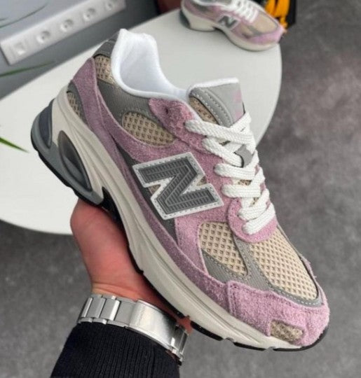 # New_Balance 2010 Suede Light Pink