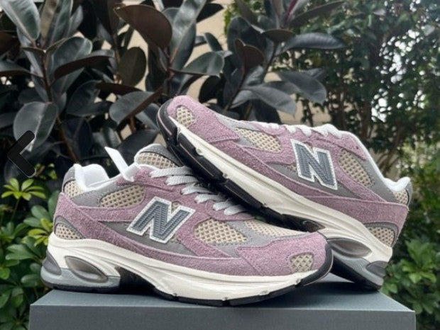 # New_Balance 2010 Suede Light Pink
